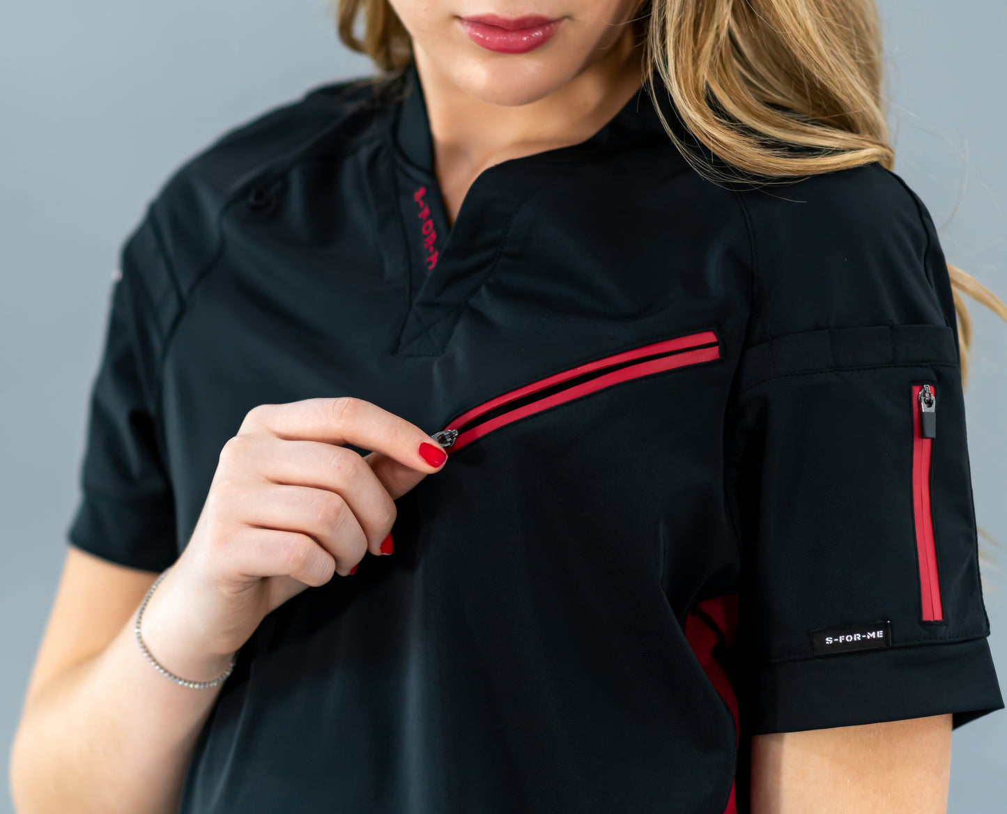 Unisex Relaxed Top 905 Black/Burgundy, Super Stretch Scrubs